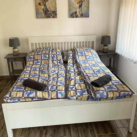 Matrai Vadaszhaz 3-vintage *