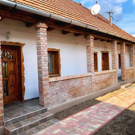 Matrai Vadaszhaz 3-vintage Apartment *